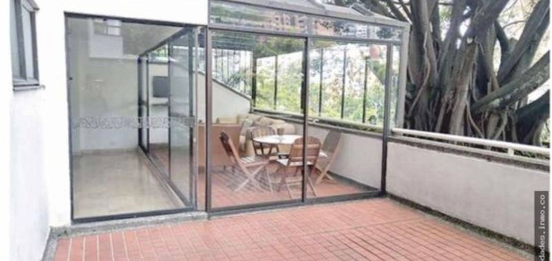 Apartamento en Venta en Medellín, Los Balsos-0