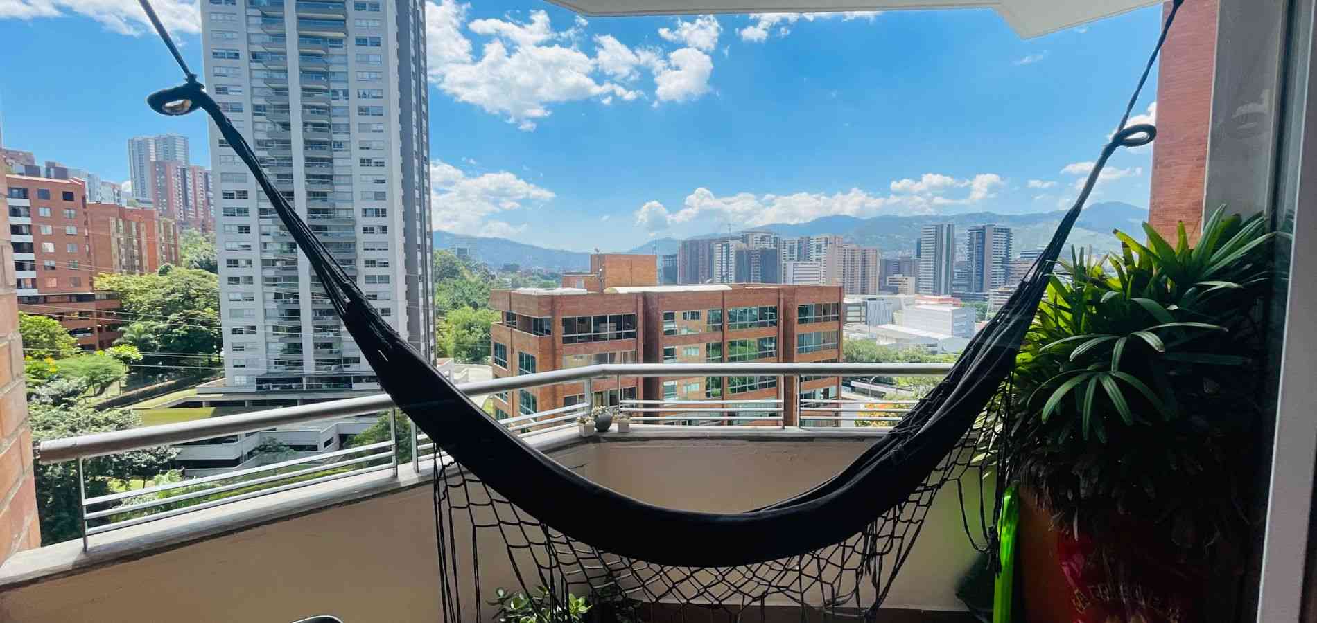 Apartamento en Venta en Medellín, El Poblado-0