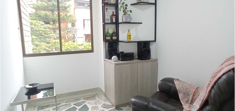 Apartamento en Venta en Medellín, Laureles-2