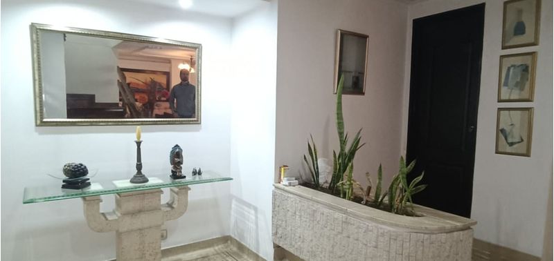Apartamento en Venta en Medellín, Laureles - Estadio-0