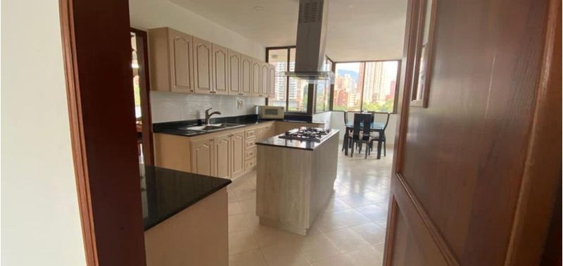 Apartamento en Venta en Medellín, El Poblado-2