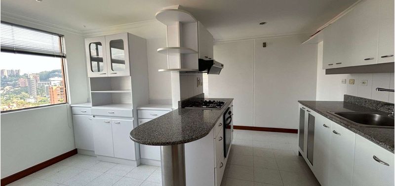 Apartamento en Venta en Medellín, El Poblado-2
