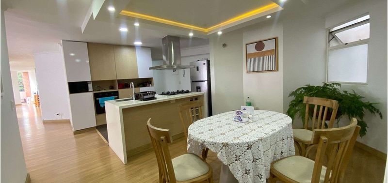 Apartamento en Venta en Medellín, Laureles-2