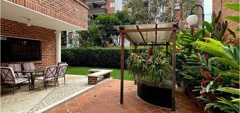 Casa en Venta en Envigado, Jardines-8