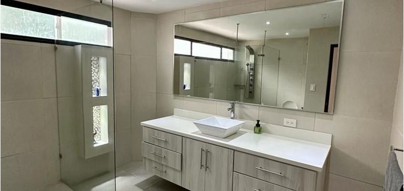 Casa en Venta en Envigado, Jardines-13