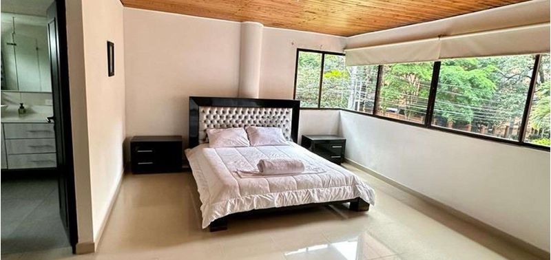 Casa en Venta en Envigado, Jardines-18