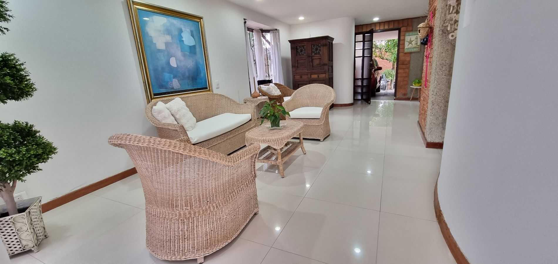 Casa en Venta en Envigado, La Pradera