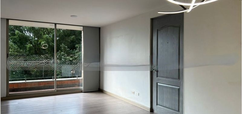 Apartamento en Venta en Medellín, Los Balsos-0