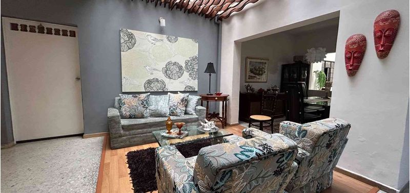 Casa en Venta en Medellín, Laureles-0