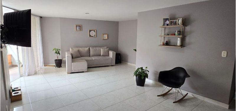 Apartamento en Venta en Envigado, San Rafael-0