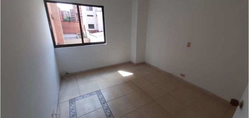 Apartamento en Venta en Medellín, Laureles-5