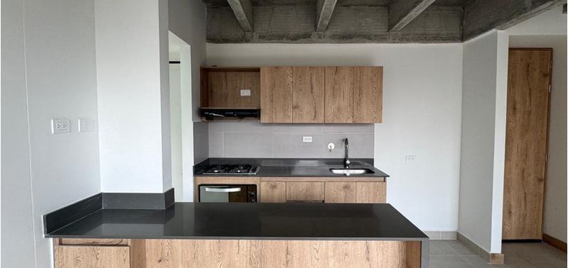 Apartamento en Venta en Medellín, Cataluña-0