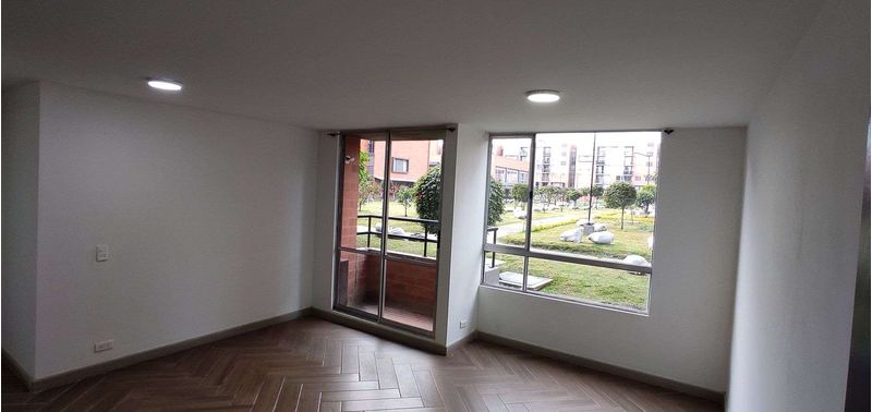 Apartamento en Venta en Bogotá, D.C., Zaragoza-0