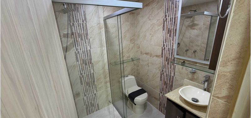 Casa en Venta en Medellín, Laureles-6
