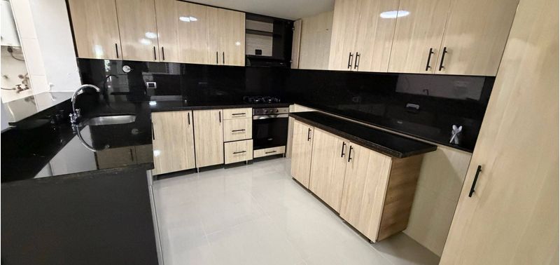 Casa en Venta en Medellín, Laureles-13