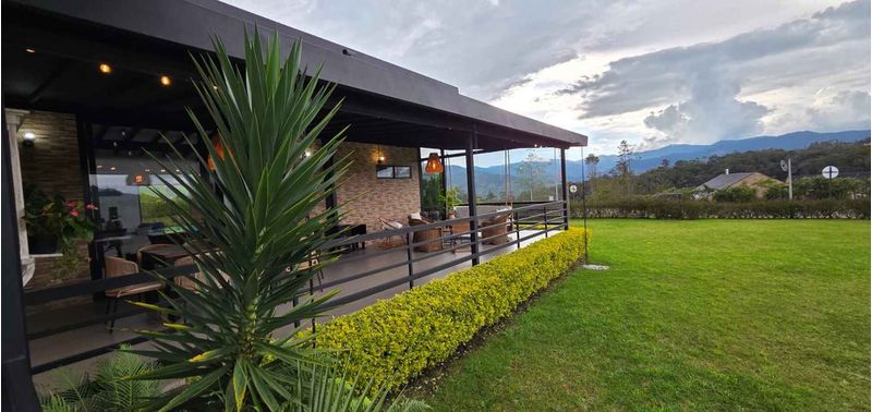 Casa en Venta en Retiro, Lejos del Nido-0