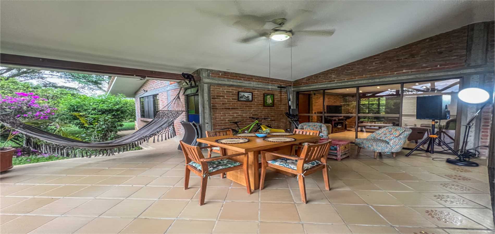 Casa en Venta en Jamundí, Urbanización Riberas de las Mercedes