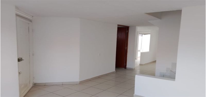 Casa en Venta en Madrid, la finca-1