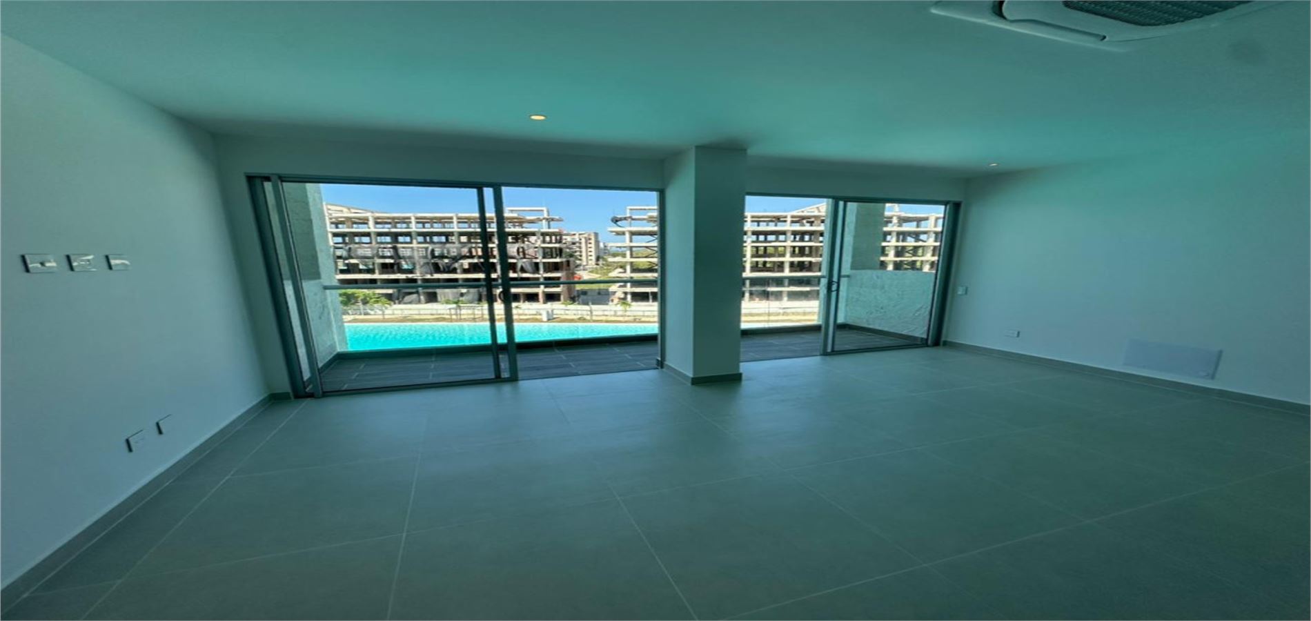 Apartamento en Venta en Cartagena De Indias, Baia Kristal-0