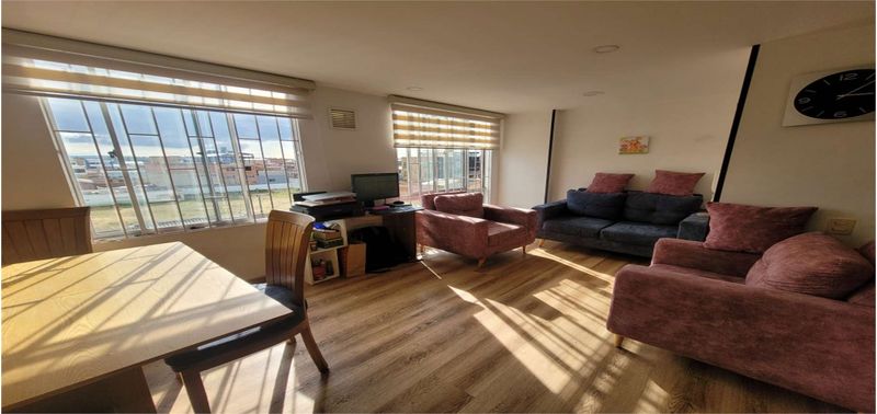 Apartamento en Venta en Bogotá, D.C., San Joaquín-0