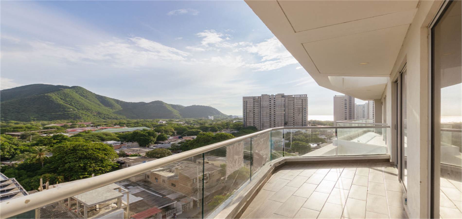 Apartamento en Venta en Santa Marta, Bellavista-0