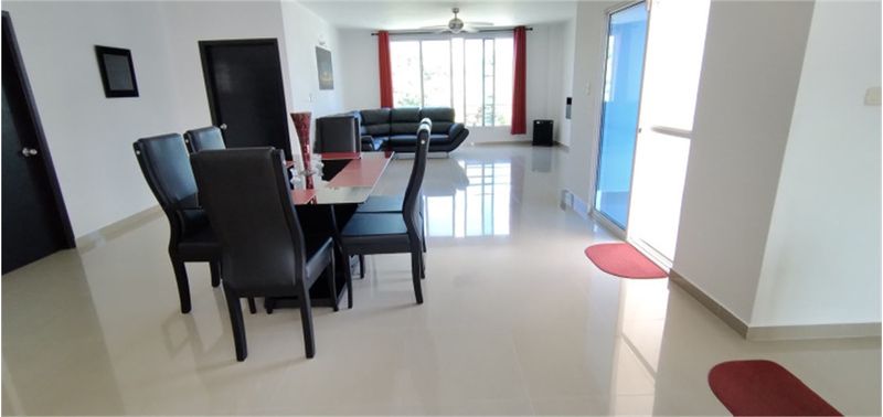 Apartamento en Venta en Santa Marta, Galicia-0