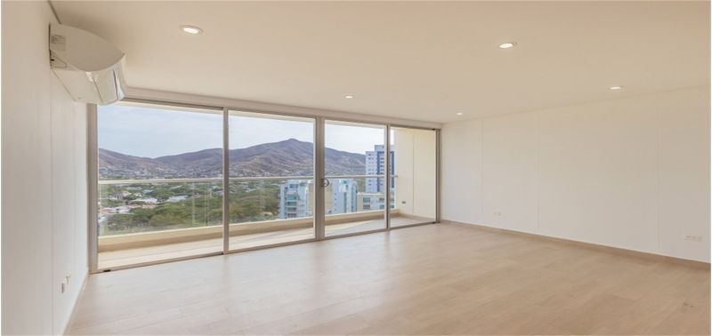 Apartamento en Venta en Santa Marta, El Mayor-2