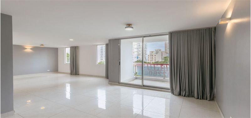 Apartamento en Venta en Santa Marta, Bellavista-0