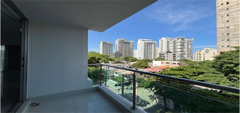 Apartamento en Venta en Santa Marta, Bellavista-1