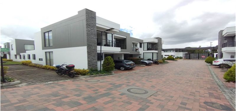 Casa en Venta en Cota, SUMMER HILL VARIANTE COTA - CHIA