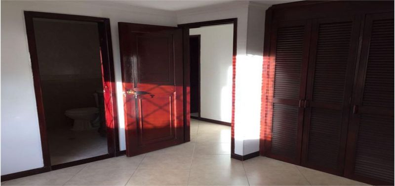 Apartamento en Venta en Bogotá, D.C., PONTEVEDRA 2-6