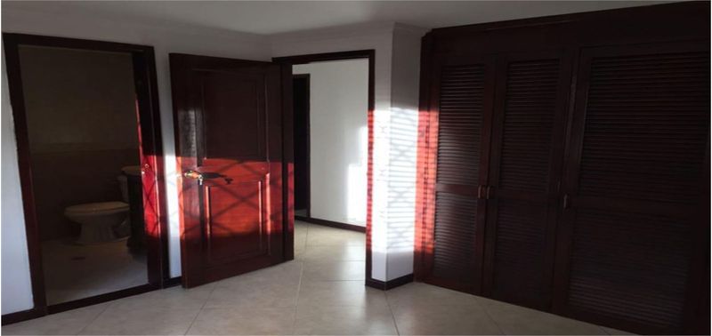 Apartamento en Venta en Bogotá, D.C., PONTEVEDRA 2-11