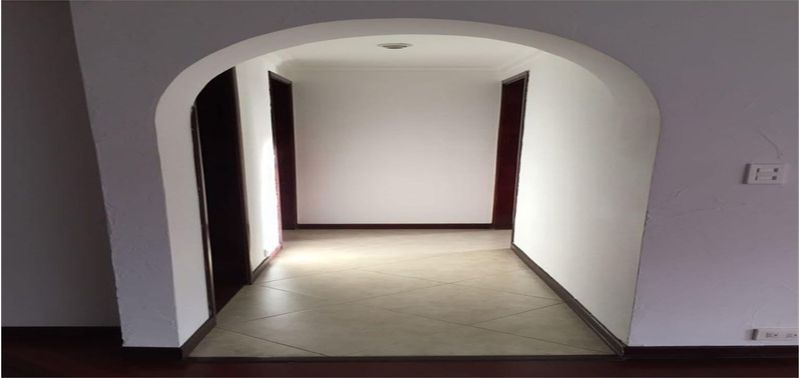 Apartamento en Venta en Bogotá, D.C., PONTEVEDRA 2-13