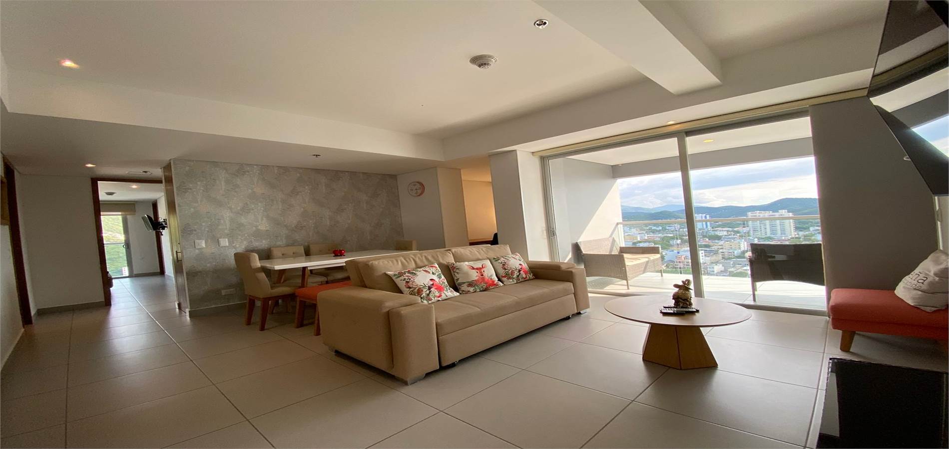 Apartamento en Venta en Santa Marta, Rodadero Sur-0