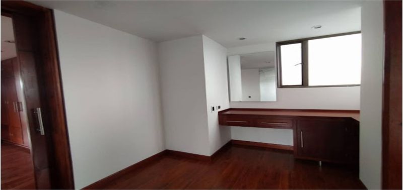 Apartamento en Venta en Bogotá, D.C., Santa Barbara Occidental-Usaquén-4