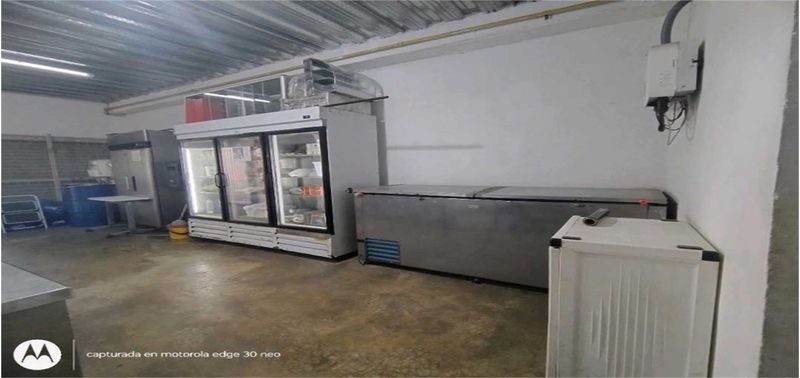 Casa en Venta en Santa Marta, Avenida Del Rio-0