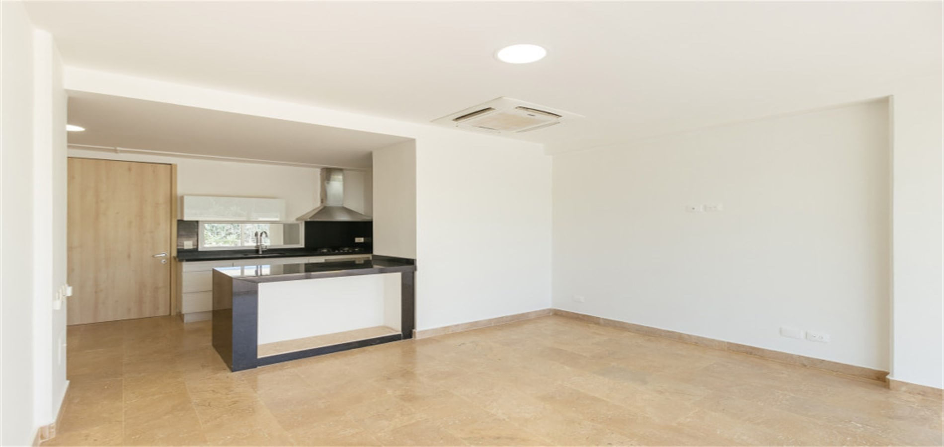 Apartamento en Venta en Santa Marta, Bello Horizonte-1