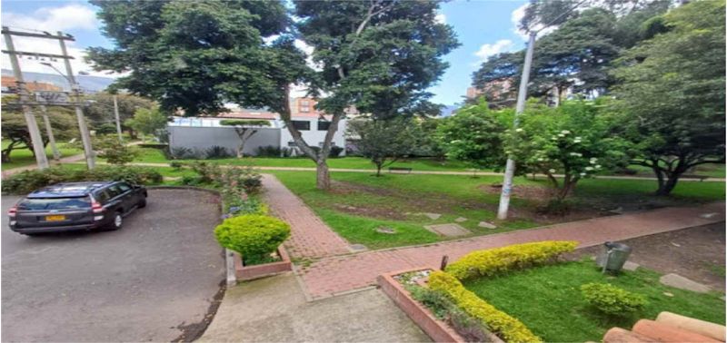 Casa en Venta en Bogotá, D.C., CEDRITOS 7-10