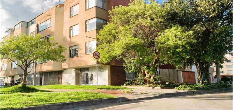 Apartamento en Venta en Bogotá, D.C., PONTEVEDRA 2-19
