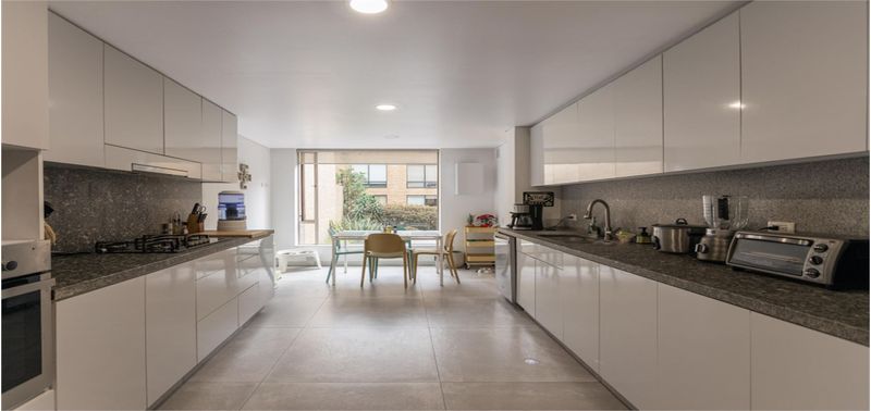 Apartamento en Venta en Bogotá, D.C., Los Rosales Emaús-10