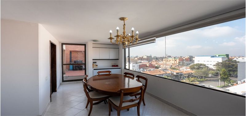 Apartamento en Venta en Bogotá, D.C., Santa Barbara-Usaquén-3