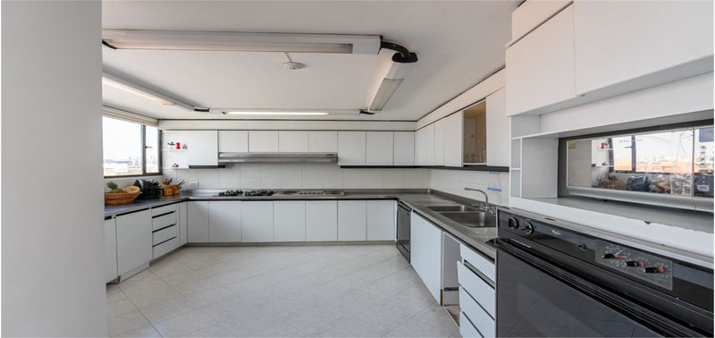 Apartamento en Venta en Bogotá, D.C., Santa Barbara-Usaquén-4