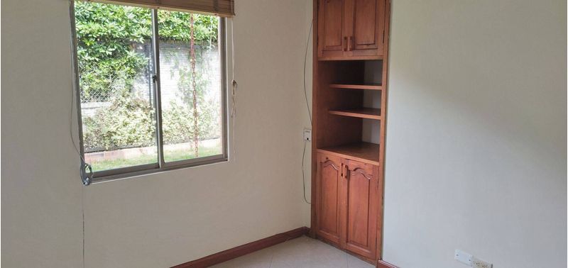 Casa en Venta en Bogotá, D.C., Lote El Pinar-6