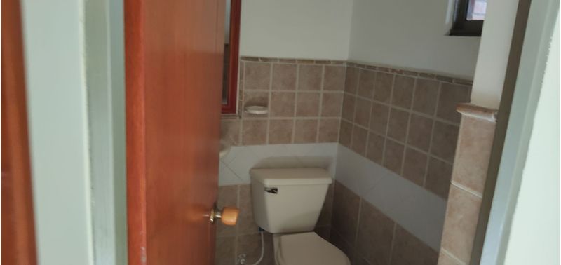 Casa en Venta en Bogotá, D.C., Lote El Pinar-16