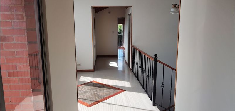 Casa en Venta en Bogotá, D.C., Lote El Pinar-18