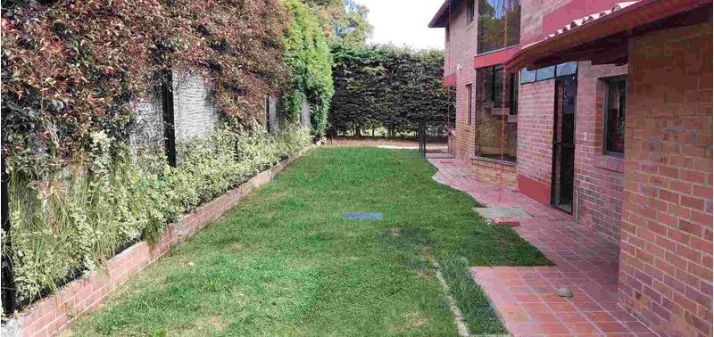 Casa en Venta en Bogotá, D.C., Lote El Pinar-47
