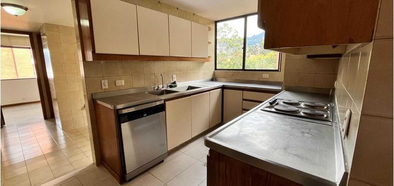Apartamento en Venta en Medellín, El Poblado-12