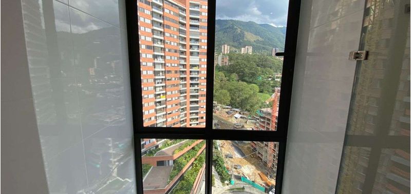 Apartamento en Venta en Medellín, Altos del Poblado-7