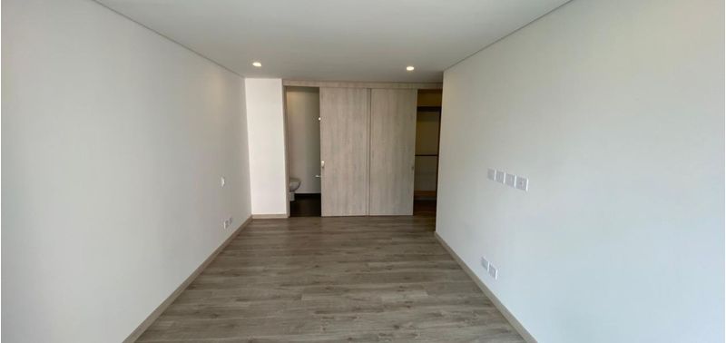 Apartamento en Venta en Medellín, Altos del Poblado-13