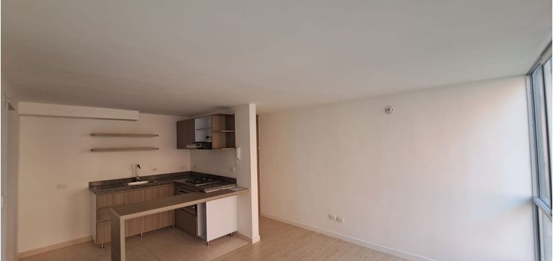 Apartamento en Venta en Madrid, Altos de Madrid-0